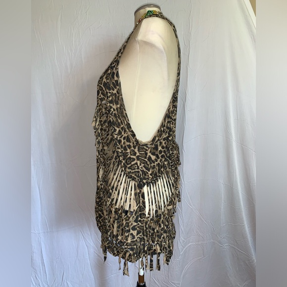 Wild at Heart! Cutouts and fringes vest - Picture 2 of 6